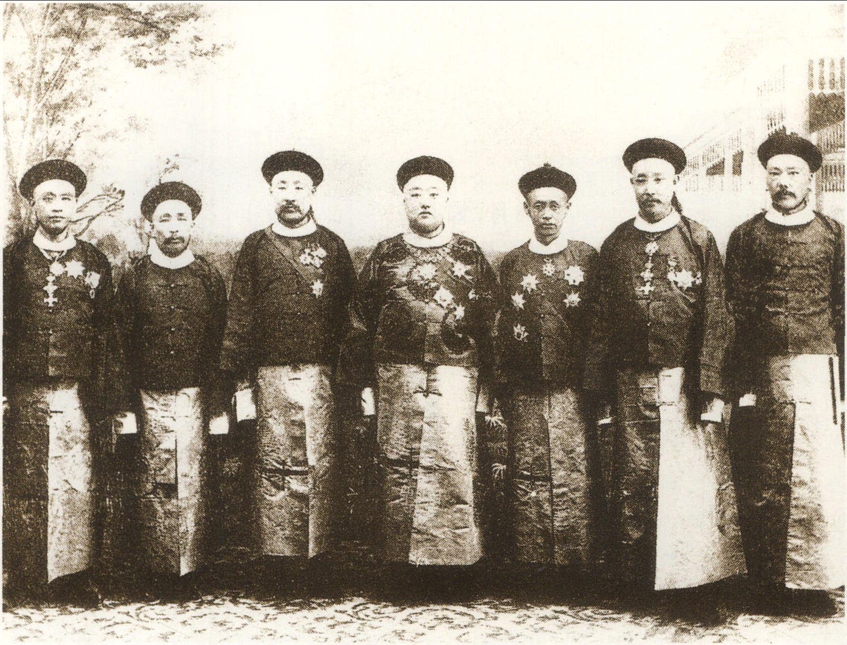 1909年10月，载洵、萨镇冰等自上海起程赴欧洲考察海军